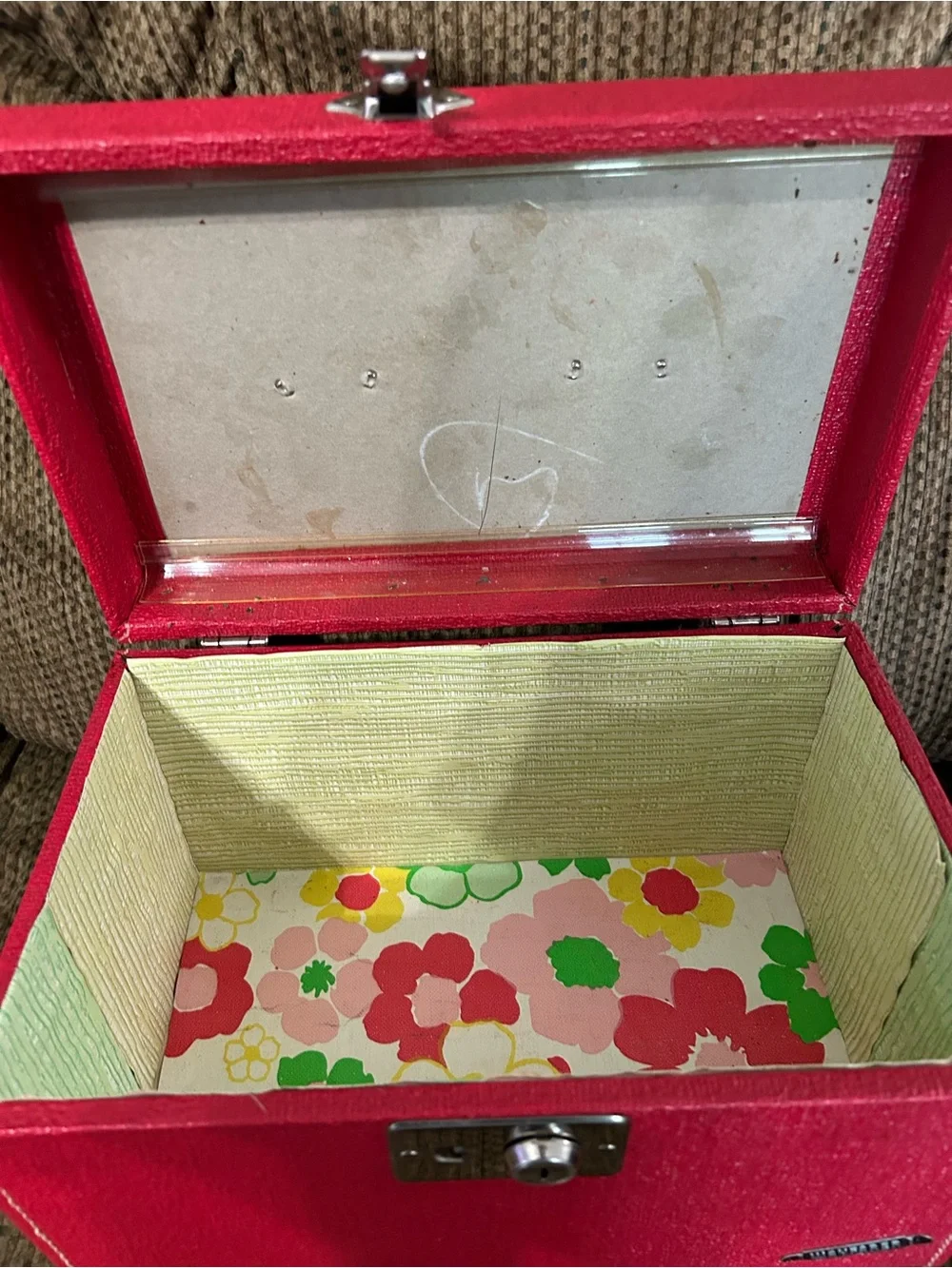 vintage wayfarer 1950s red travel case